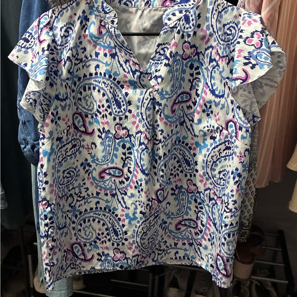 Women's White Paisley Print Flutter Sleeve Top